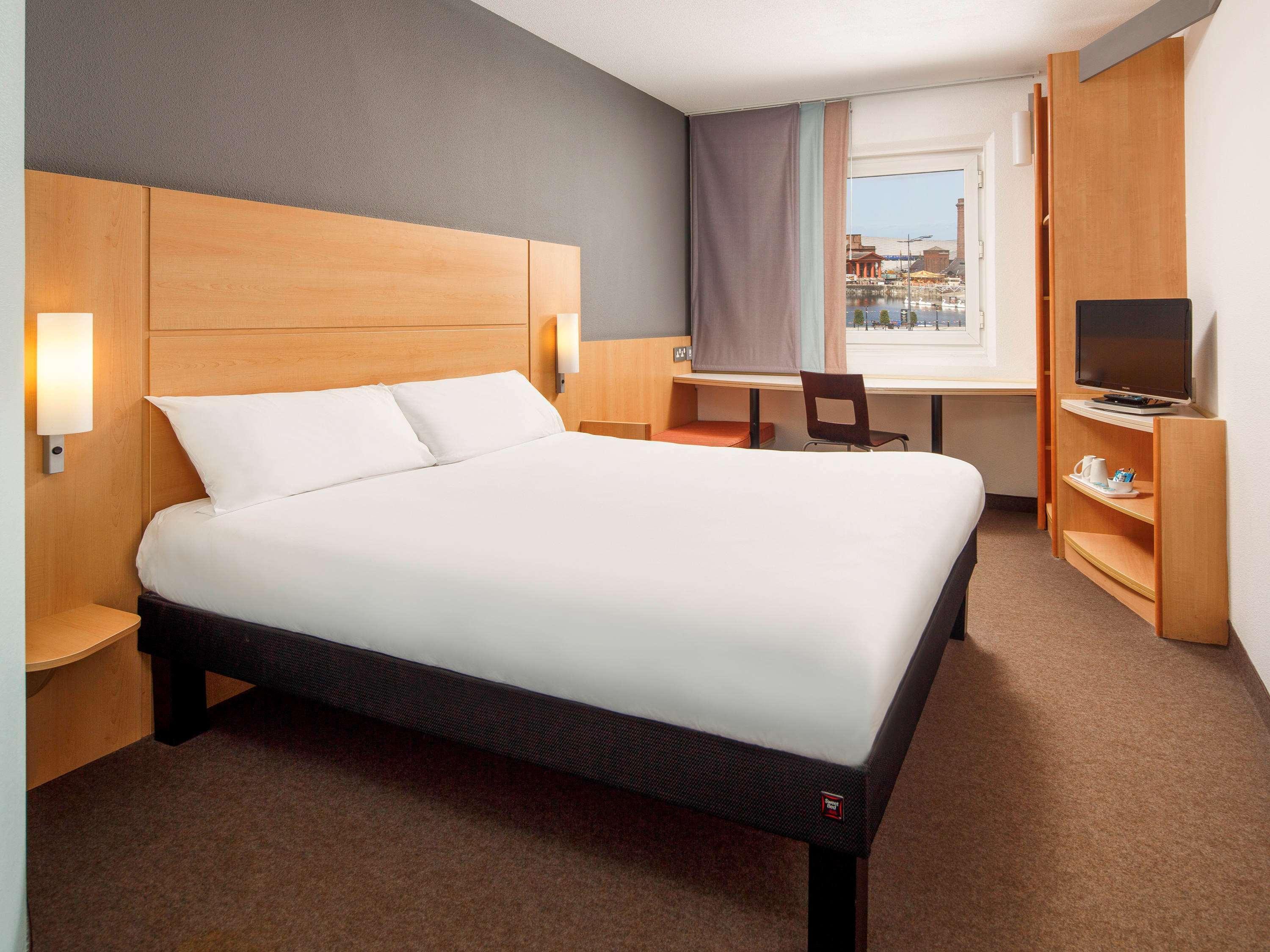 Hotel Ibis Centre Dock - One 3*